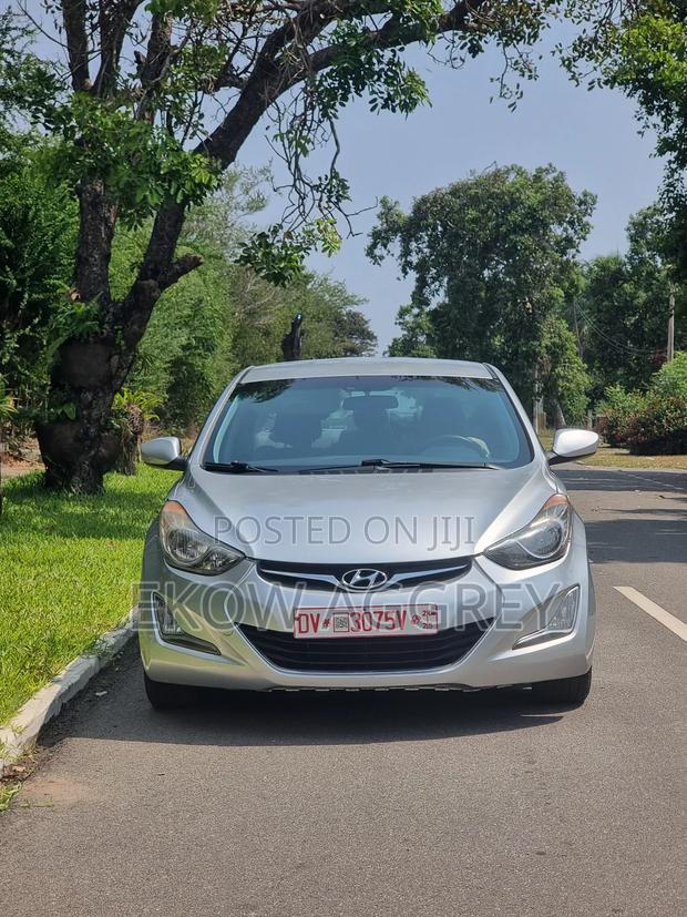 Hyundai Elantra SE 4dr Sedan (1.8L 4cyl 6A) 2014 Silver