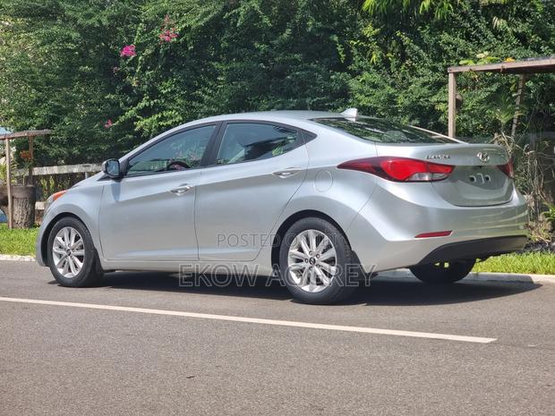 Hyundai Elantra SE 4dr Sedan (1.8L 4cyl 6A) 2014 Silver