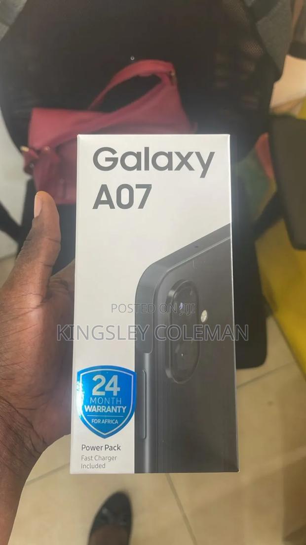 New Samsung Galaxy A06 64 GB Black photo 2