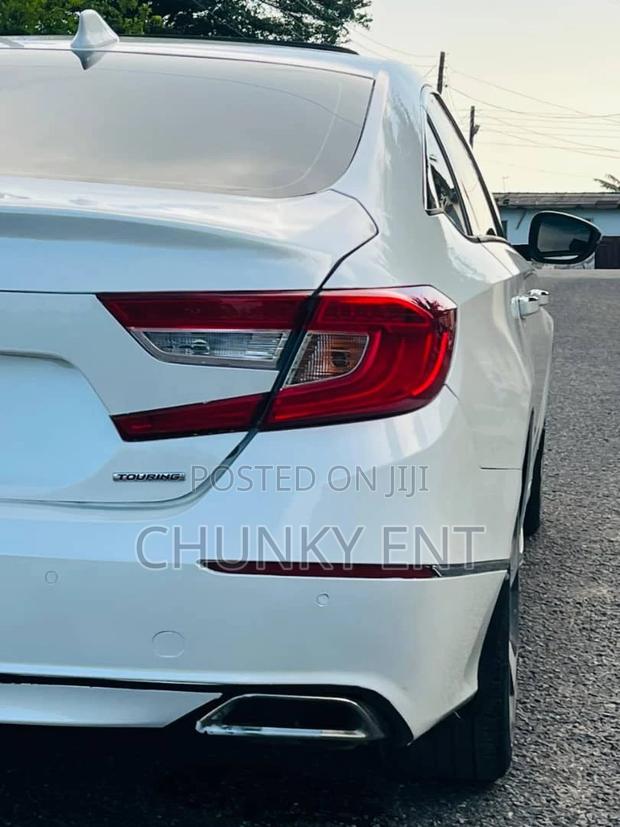 Honda Accord Touring 2018 White