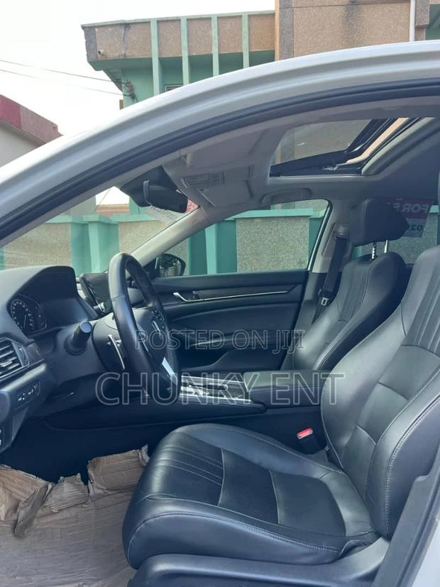 Honda Accord Touring 2018 White