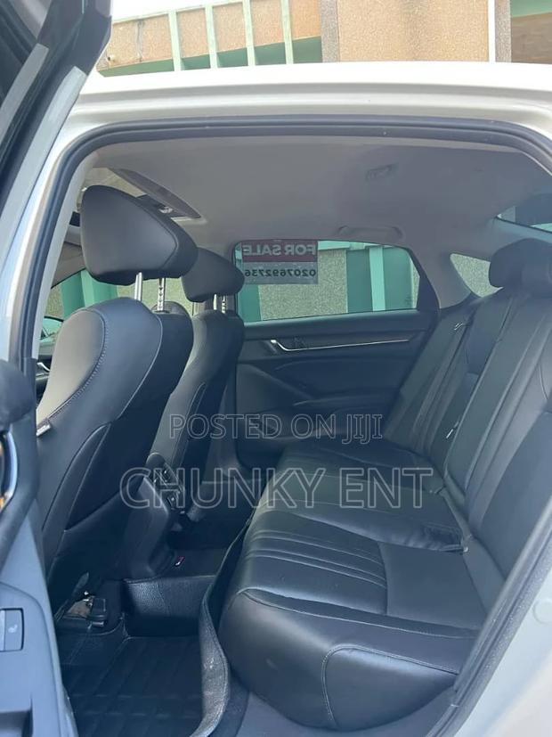 Honda Accord Touring 2018 White