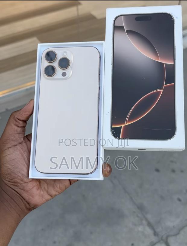 Apple iPhone 16 Pro Max 256 GB Gold photo 2