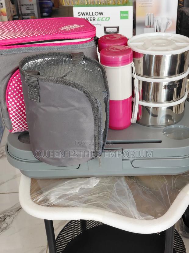 Complete Lunch Box · Photo 2