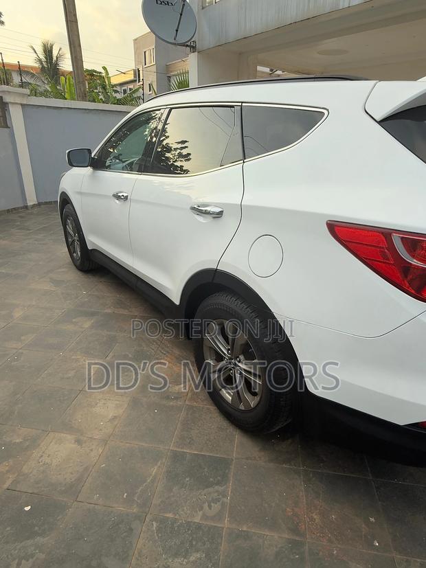 Hyundai Santa Fe 2015 White