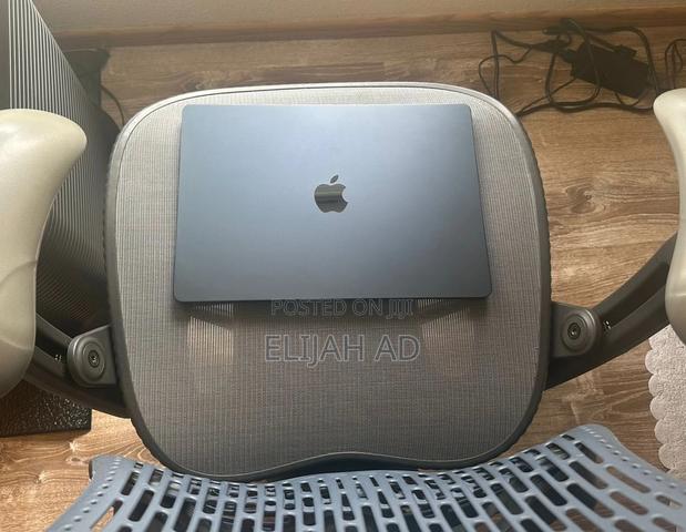 Laptop Apple MacBook Air 8GB Apple M2 SSD 512GB photo 2