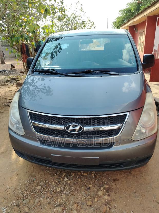 Hyundai H1 2009 Grey photo 7