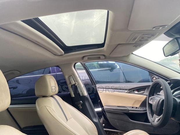 Honda Civic Touring 4dr Sedan (1.5L 4cyl) 2017 Black