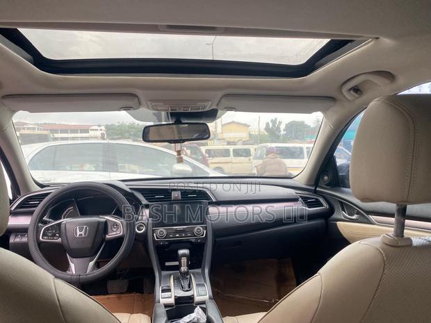 Honda Civic Touring 4dr Sedan (1.5L 4cyl) 2017 Black