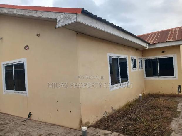 3bdrm House in Kutunse Satellite, Amasaman for sale photo 4