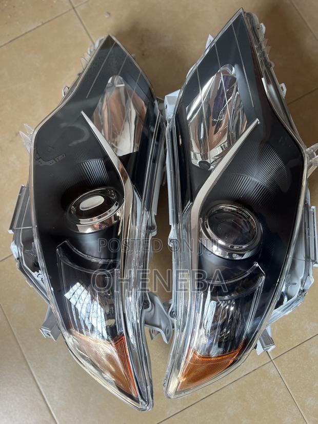 Toyota Camry 2014 Headlight