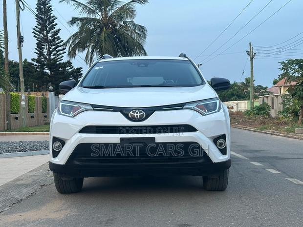 Toyota RAV4 2019 White