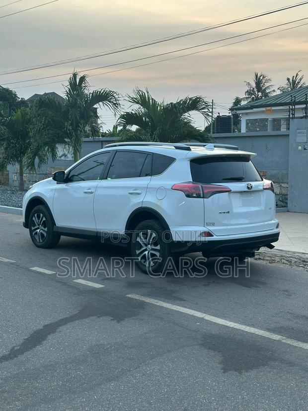 Toyota RAV4 2019 White