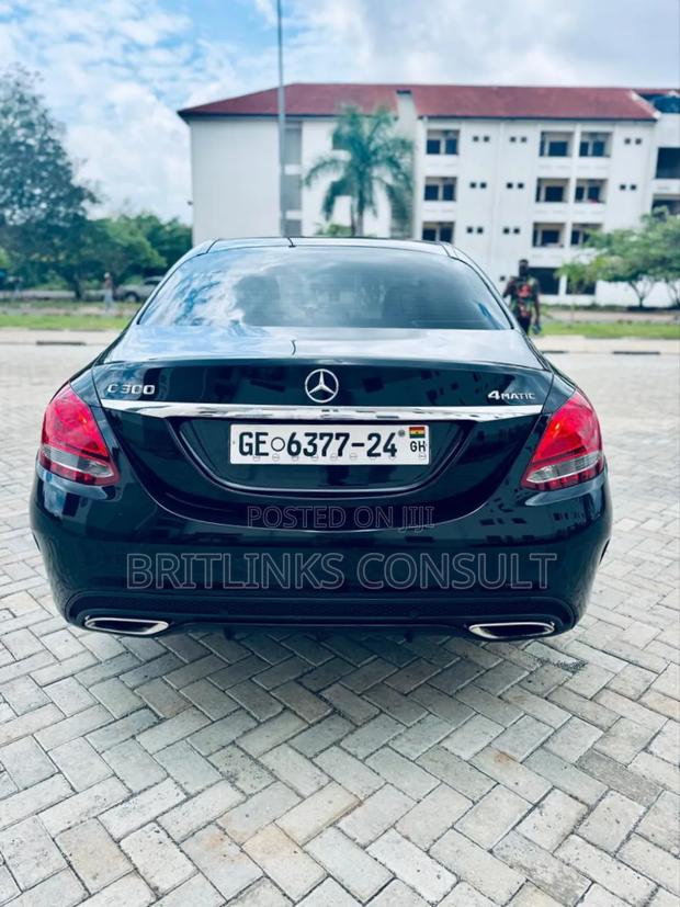 Mercedes-Benz C300 Available for Rentals Book Now! photo 4