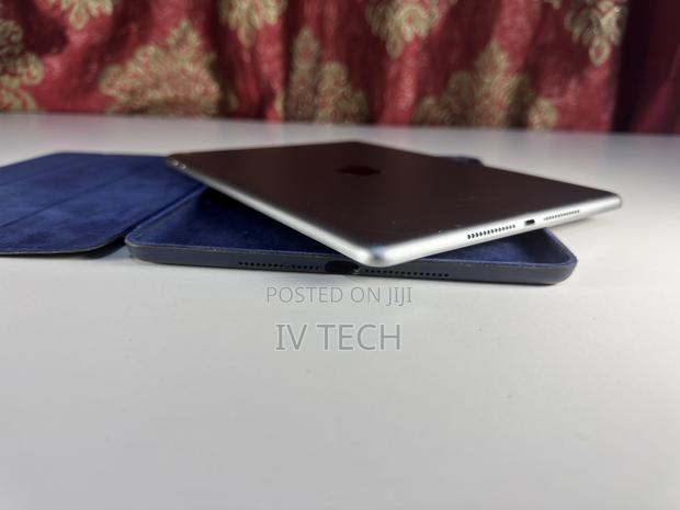 Apple iPad Wi-Fi 32 GB Silver photo 8