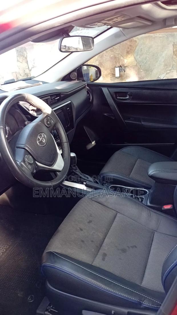 Toyota Corolla SE 4dr Sedan (1.8L 4cyl CVT) 2017 Red