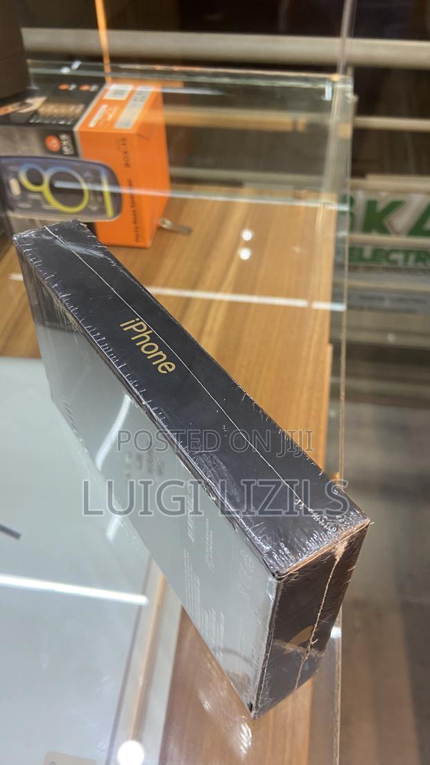 New Apple iPhone 12 Pro Max 128 GB Gold photo 2