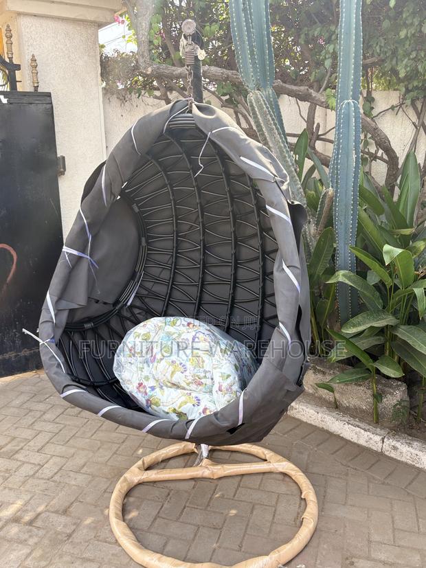 Rattan Oval Swing photo 5