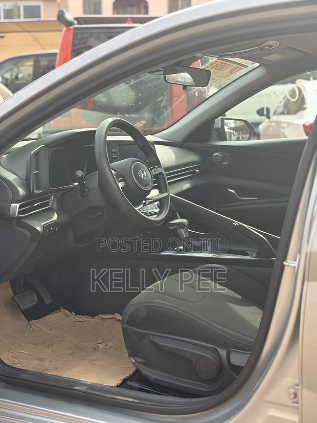 Hyundai Elantra 2023 Gray