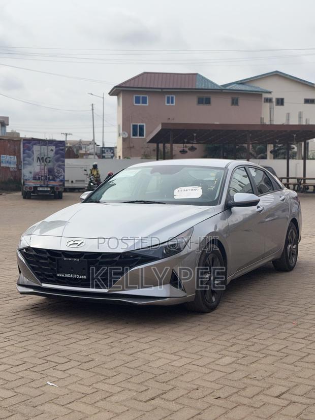 Hyundai Elantra 2023 Gray