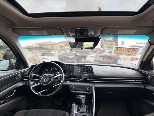 Hyundai Elantra 2021 Gray