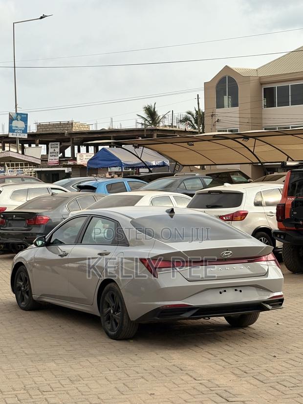 Hyundai Elantra 2021 Gray