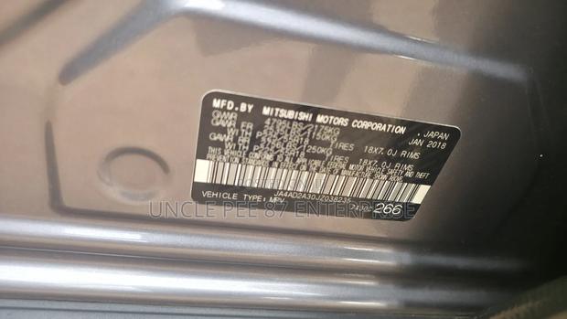 Mitsubishi Outlander SE FWD 2018 Gray photo 10