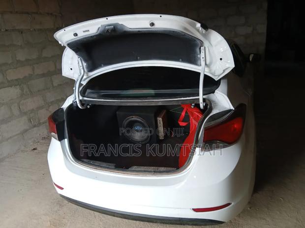 Hyundai Elantra Limited 4dr Sedan (1.8L 4cyl 6A) 2014 White photo 4