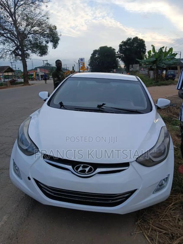 Hyundai Elantra Limited 4dr Sedan (1.8L 4cyl 6A) 2014 White