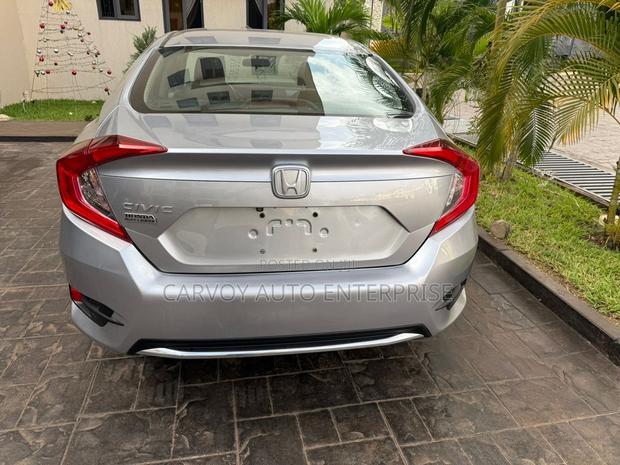 Honda Civic LX Sedan 2019 Silver