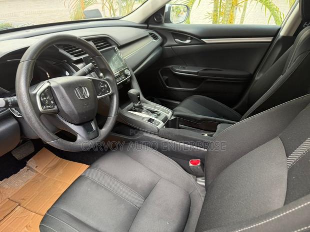 Honda Civic LX Sedan 2019 Silver