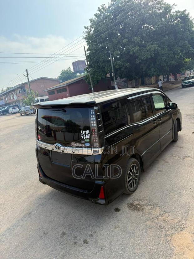 Toyota Voxy 2016 White