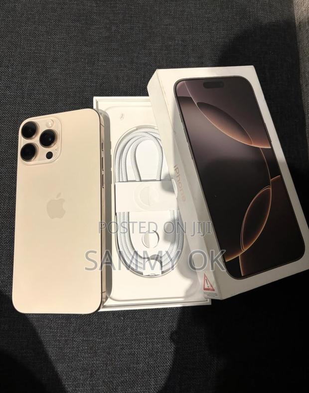 Apple iPhone 16 Pro Max 256 GB Gold