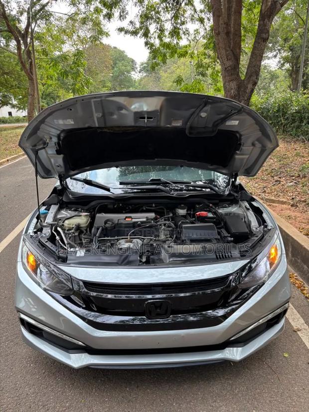 Honda Civic LX 2021 Silver