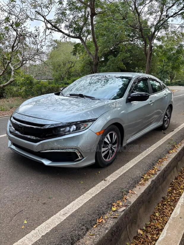 Honda Civic LX 2021 Silver