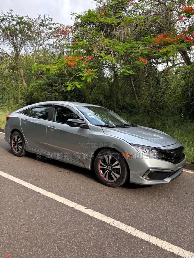 Honda Civic LX 2021 Silver