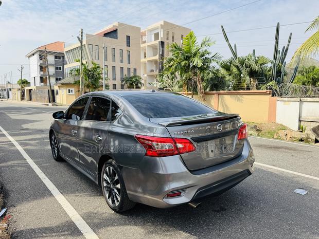 Nissan Sentra SR Turbo 2019 Gray photo 6
