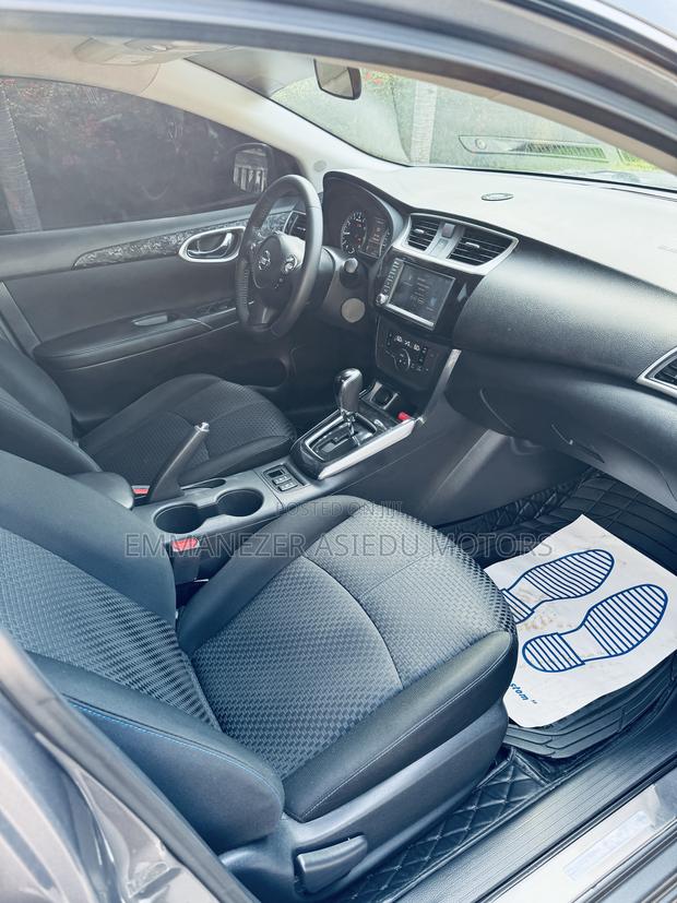 Nissan Sentra SR Turbo 2019 Gray photo 13