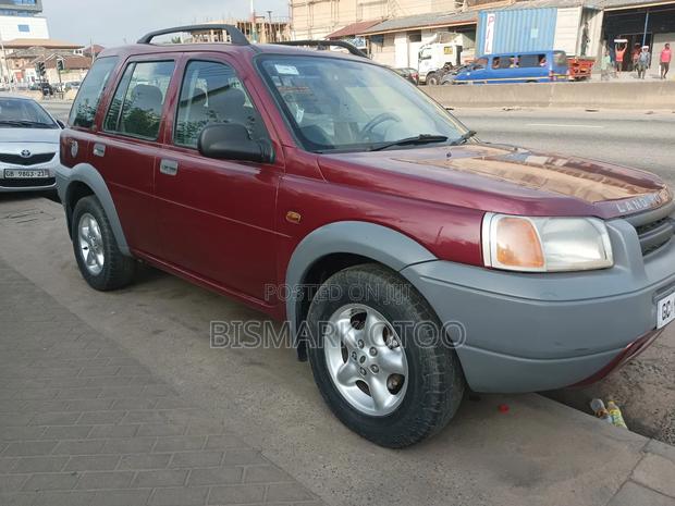 Land Rover Discovery Sport 2017 Red