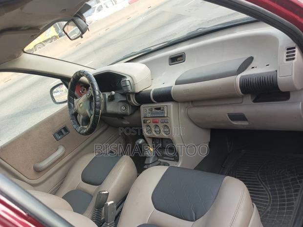 Land Rover Discovery Sport 2017 Red