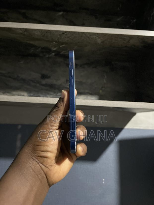 Apple iPhone 12 128 GB Blue photo 6