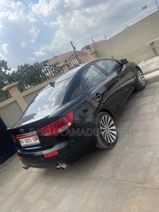 Kia Forte 2010 Black photo 2
