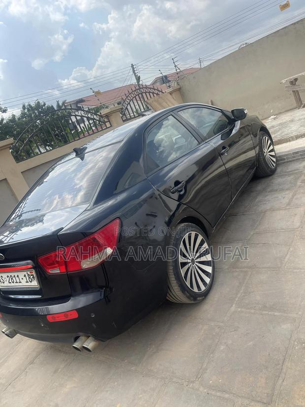 Kia Forte 2010 Black photo 3