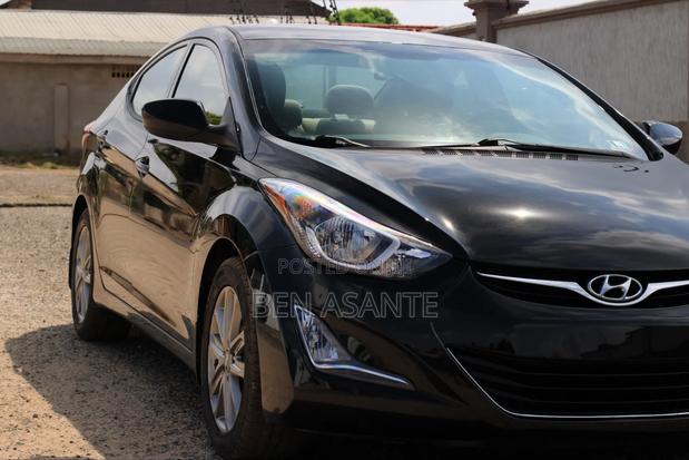 Hyundai Elantra SE Sedan FWD (1.8L 4cyl 6A) 2016 Black
