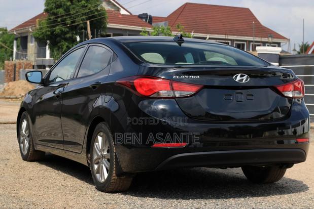 Hyundai Elantra SE Sedan FWD (1.8L 4cyl 6A) 2016 Black