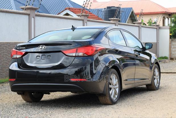 Hyundai Elantra SE Sedan FWD (1.8L 4cyl 6A) 2016 Black