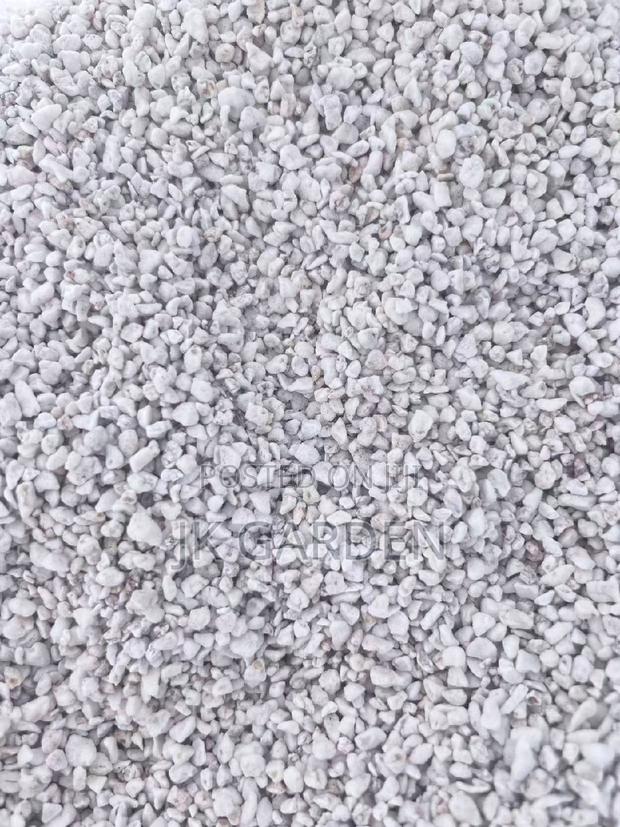 Perlite (Size 3-6mm)