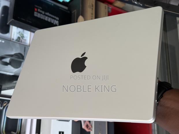 Laptop Apple MacBook Pro 2024 M3 14-Inch 8GB Apple M3 Pro SSD 1T photo 2