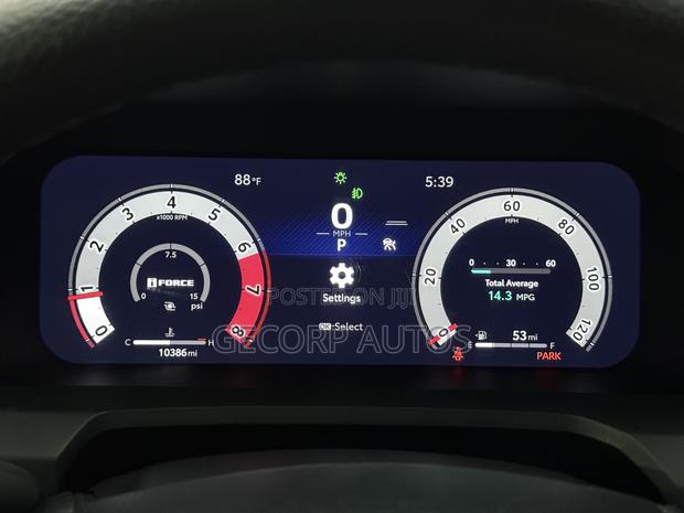 Toyota Tacoma 2024 Silver