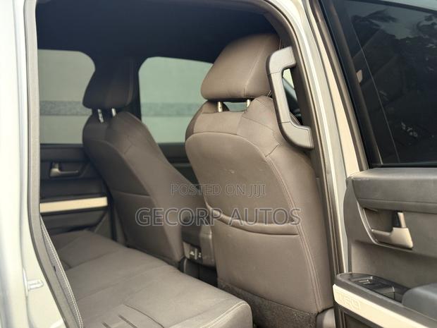 Toyota Tacoma 2024 Silver